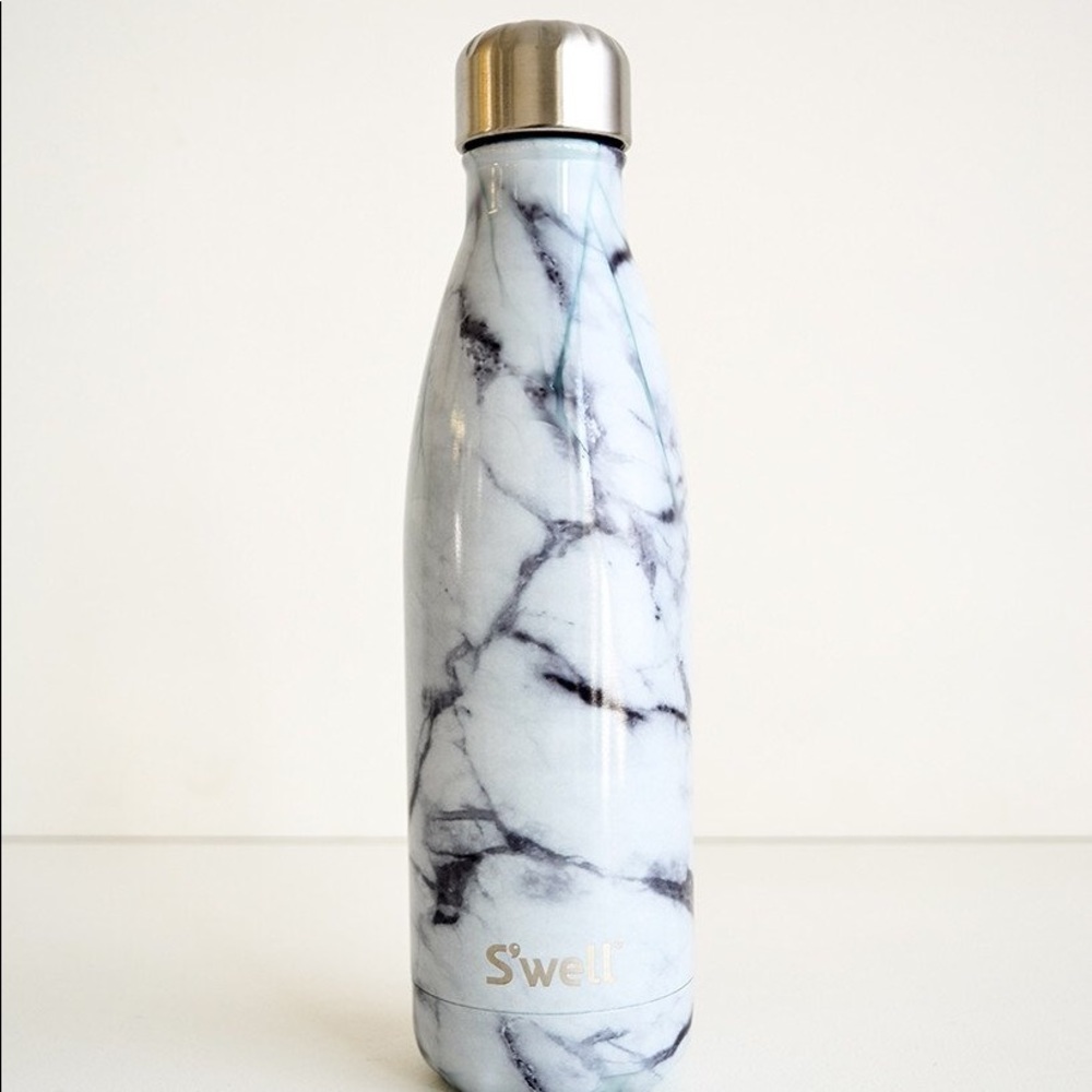 *SOLD* S’well 17 oz White Marble Bottle